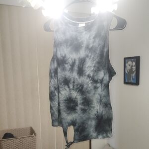 No Boundaries Black and Gray Tie-Dye Tank Top Made In Vietnam